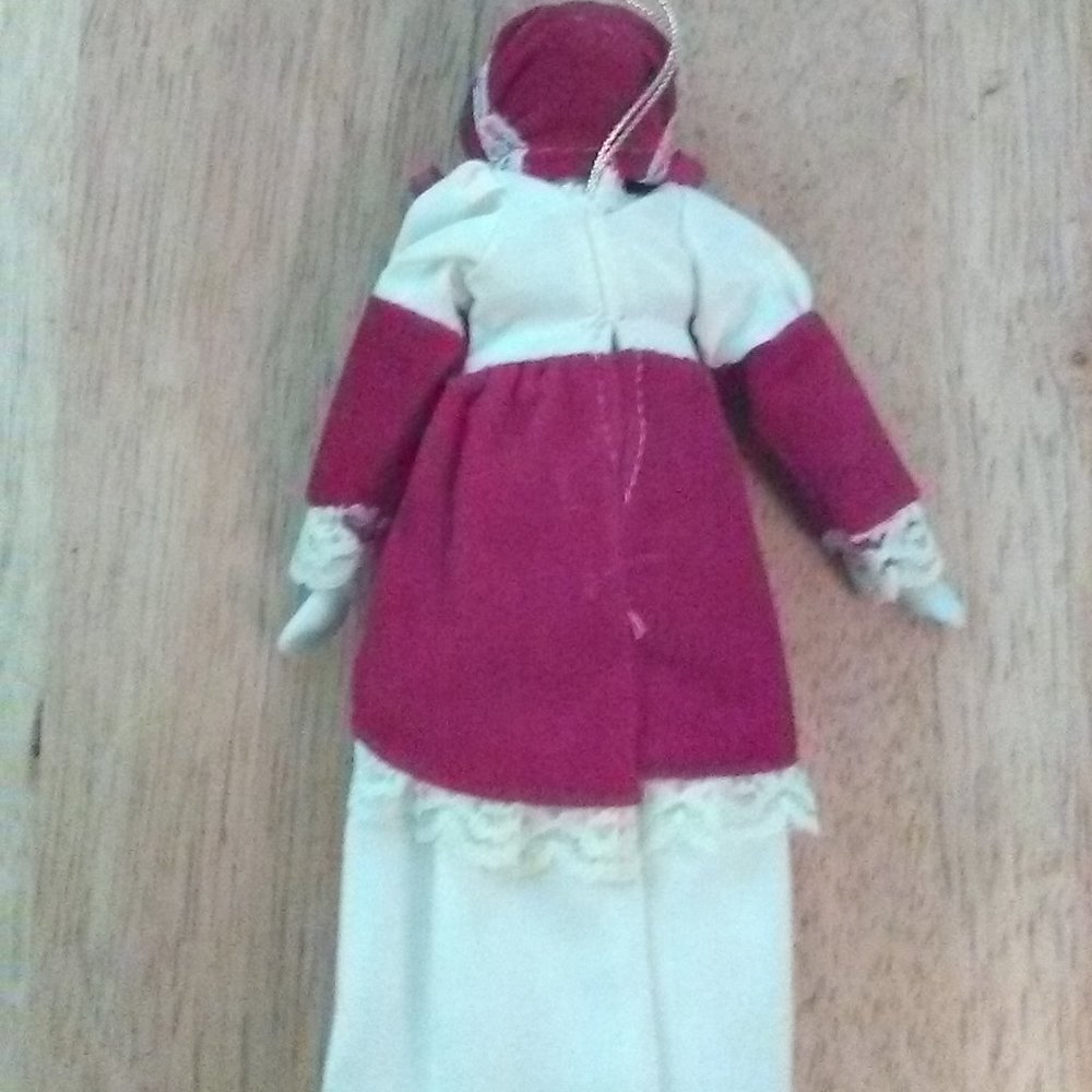 Vtg Colonial Doll Ornament - Picture 5 of 10